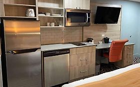 Ramada By Wyndham Medicine Hat